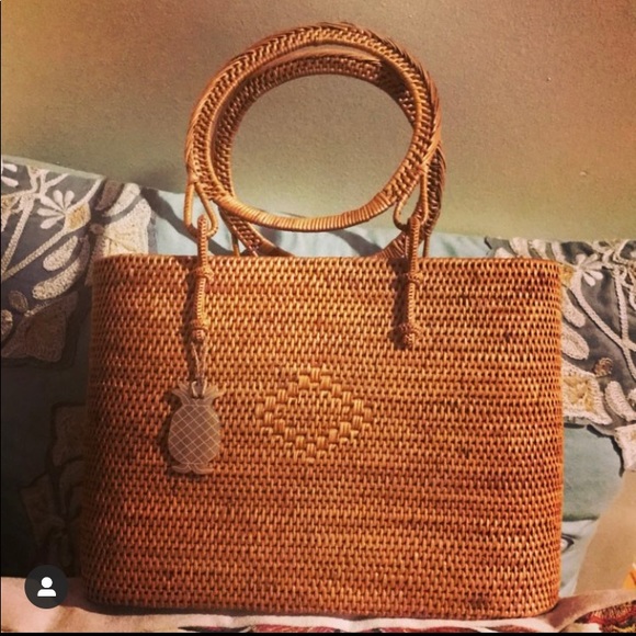 Tommy Bahama Handbags - Tommy Bahama Bali shop woven large handbag NEW